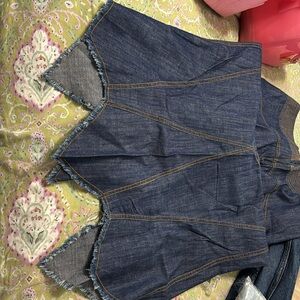 Urban outfitters denim maxi skirt. Size medium .new with tags.